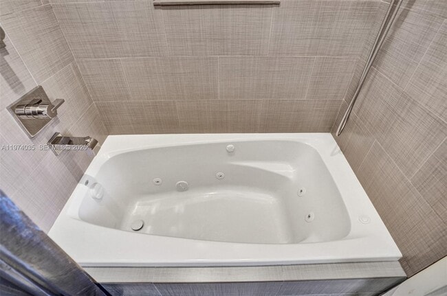 Building Photo - 2901 Dorchester Ln