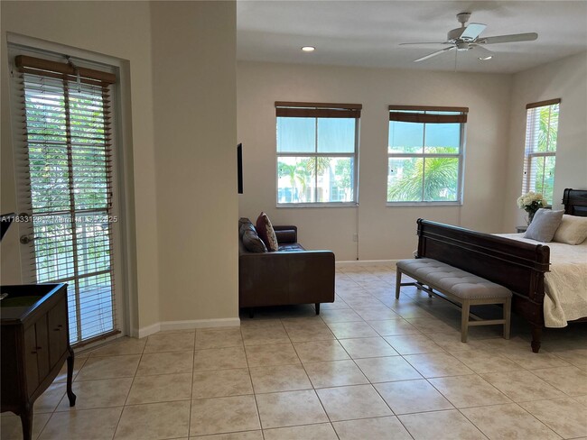 Building Photo - 3160 NW 125th Way