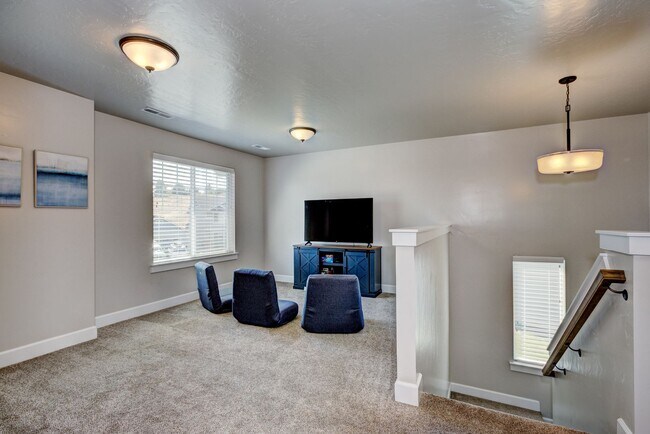 Building Photo - Beautiful Home in the Heart of Eagle