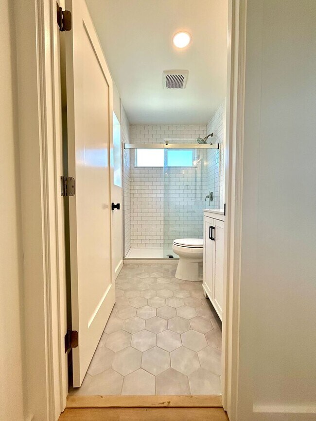 Building Photo - Now Leasing for the 2026-2027 School Year:...