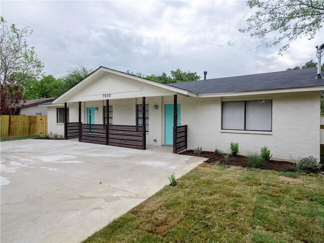 Primary Photo - P1-7000 Circle South Road Austin, TX 78745