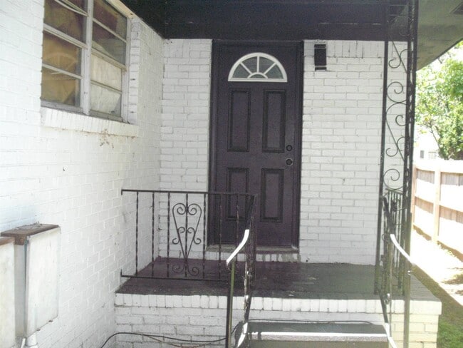 Building Photo - 1793 Steiner Ave SW