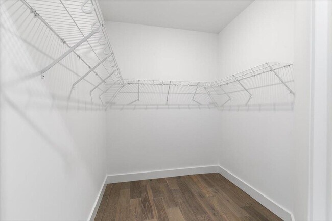 Building Photo - 65 Pointe Pl