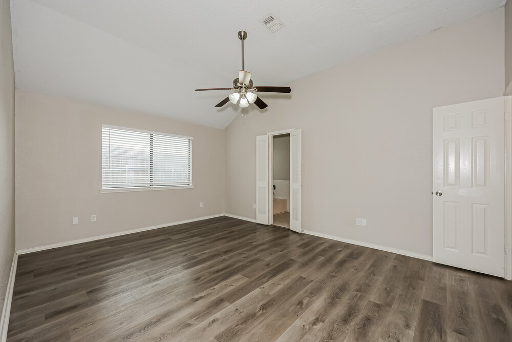 Building Photo - 2221 Collier Ct