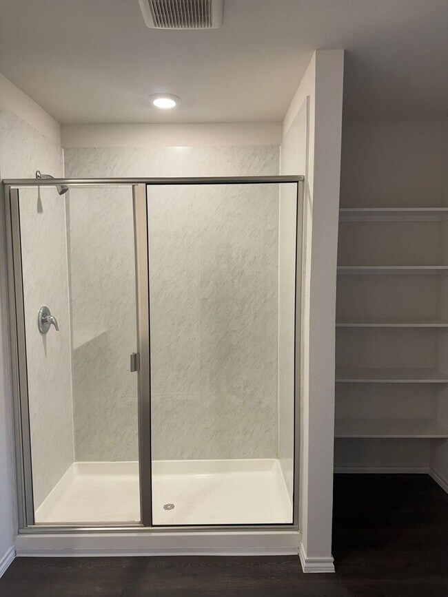 Building Photo - Spacious 4BR House in Aubrey