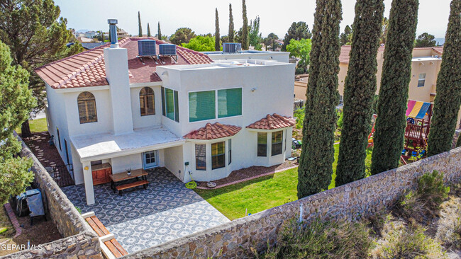 Building Photo - 6205 Brisa Del Mar Dr
