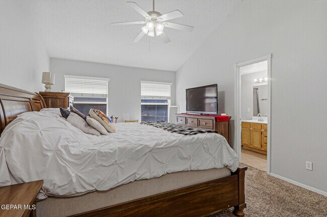 Building Photo - 3828 Tierra Aurora Dr