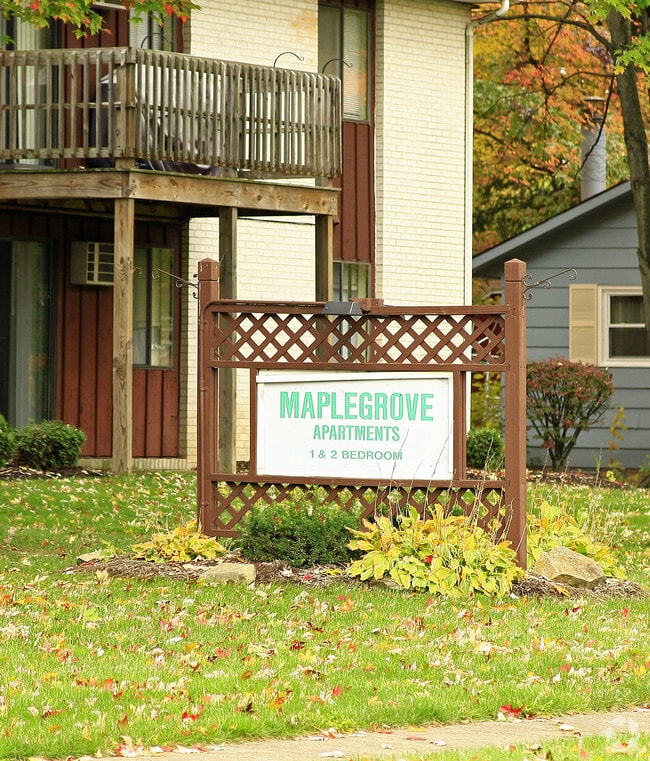 Building Photo - Maple Grove Apartments