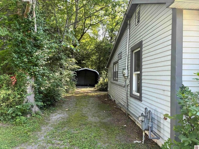 Building Photo - 1207 Markham Ave