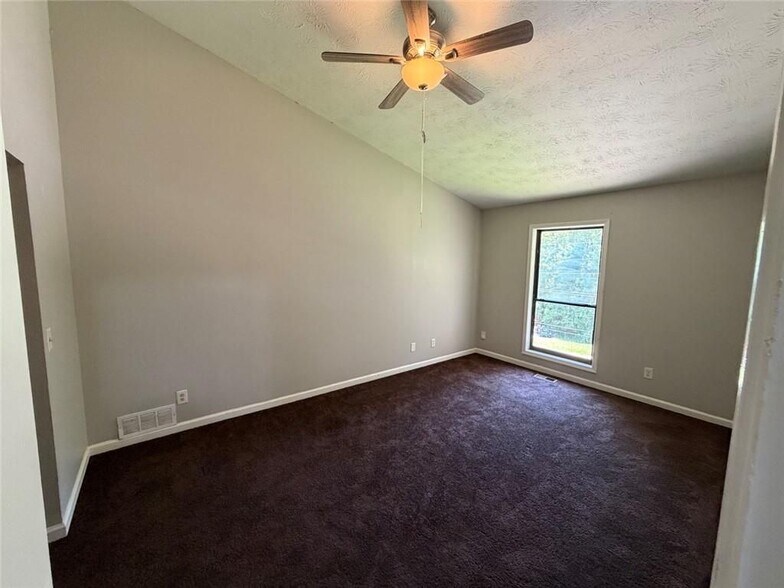 Building Photo - 1386 Williamsburg Ln