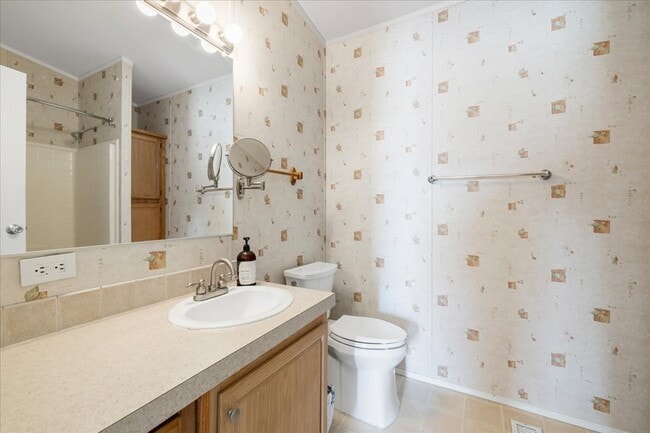 Building Photo - 2774 N Panorama Dr