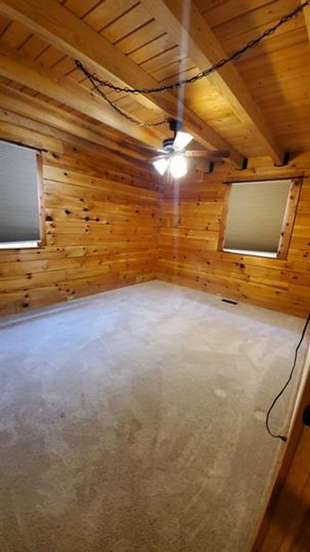 Building Photo - Gorgeous Log Home in Hurricane