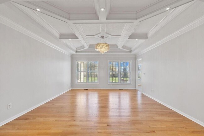 Building Photo - 100 Bermuda Dr
