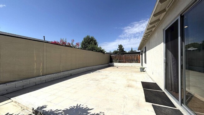 Building Photo - 7920 Temecula Pl