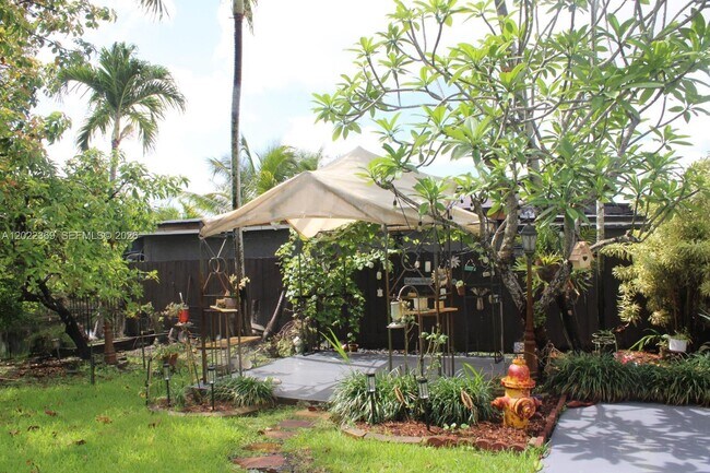 Building Photo - 6371 SW 109th Ct
