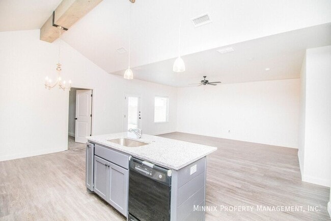 Building Photo - 1605 102nd St