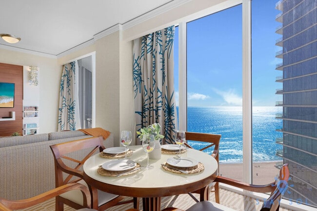 Primary Photo - 18001 Collins Ave