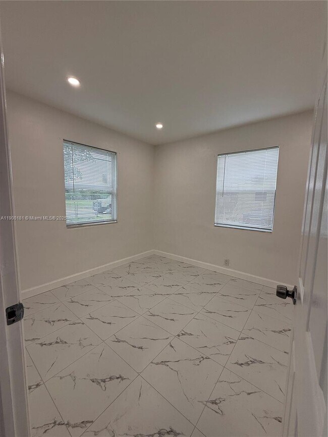 Building Photo - 26741 SW 139th Ave