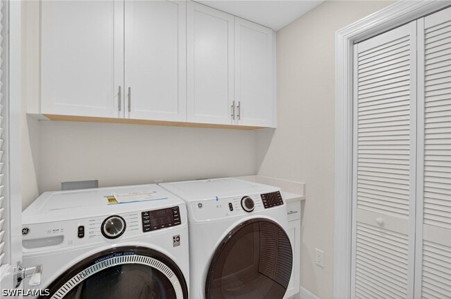 Building Photo - 286 Indies Dr E