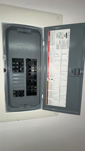 Building Photo - 625 Antioch Ave