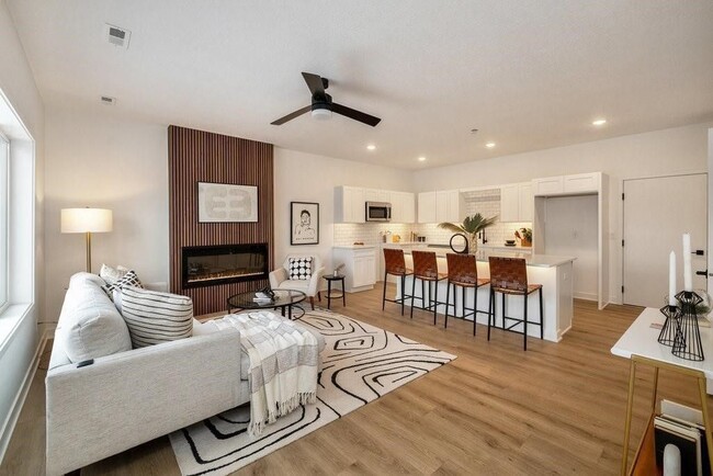 Building Photo - 6501 106th St