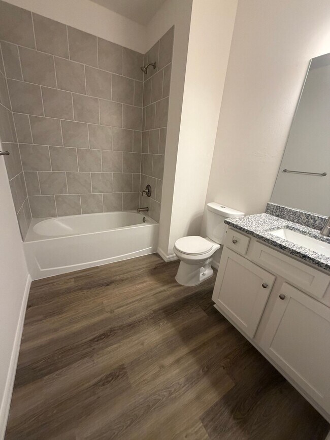 Building Photo - 16107 Badalona Dr