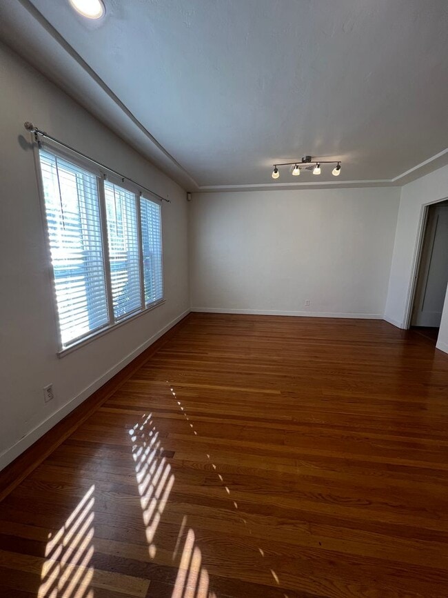 Building Photo - 2016 17 Street - Modern Midtown Gem | 2BR/...