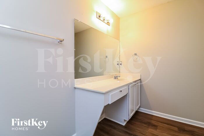 Building Photo - 309 Timberwood Dr