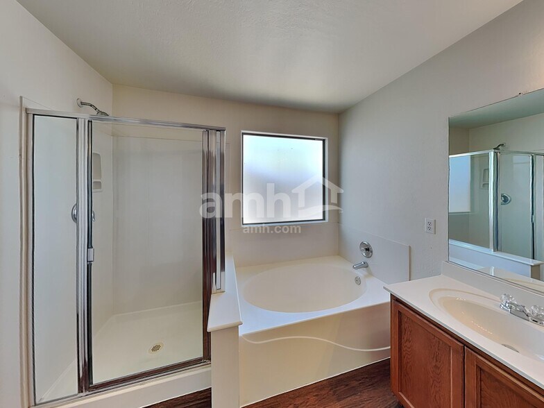 Building Photo - 25056 W Illini St