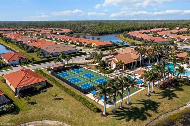 Building Photo - 1423 Santiago Cir