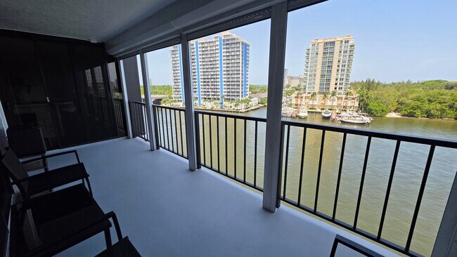 Building Photo - 936 Intracoastal Dr