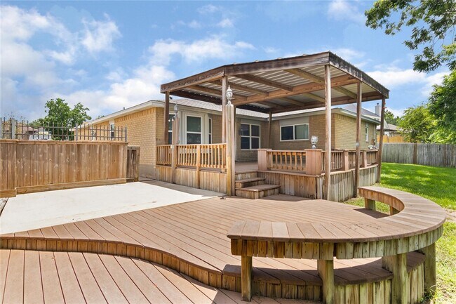 Building Photo - 12757 Lake Conroe Hills Dr