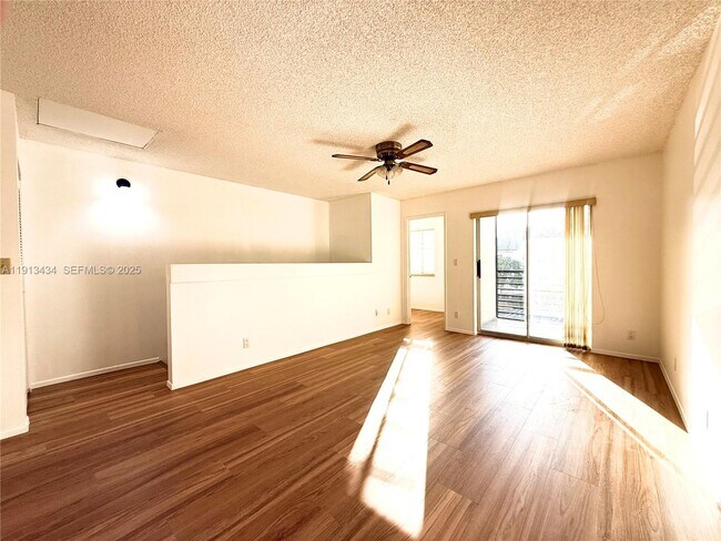 Building Photo - 313 Gardens Dr