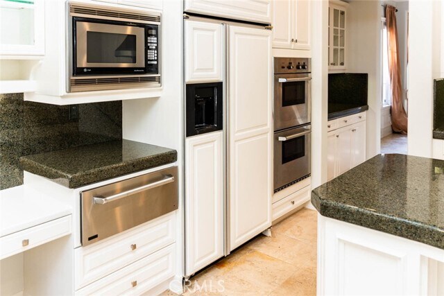 Building Photo - 7 Camellia