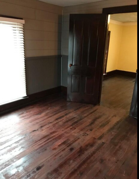 living area - 206 N Main St