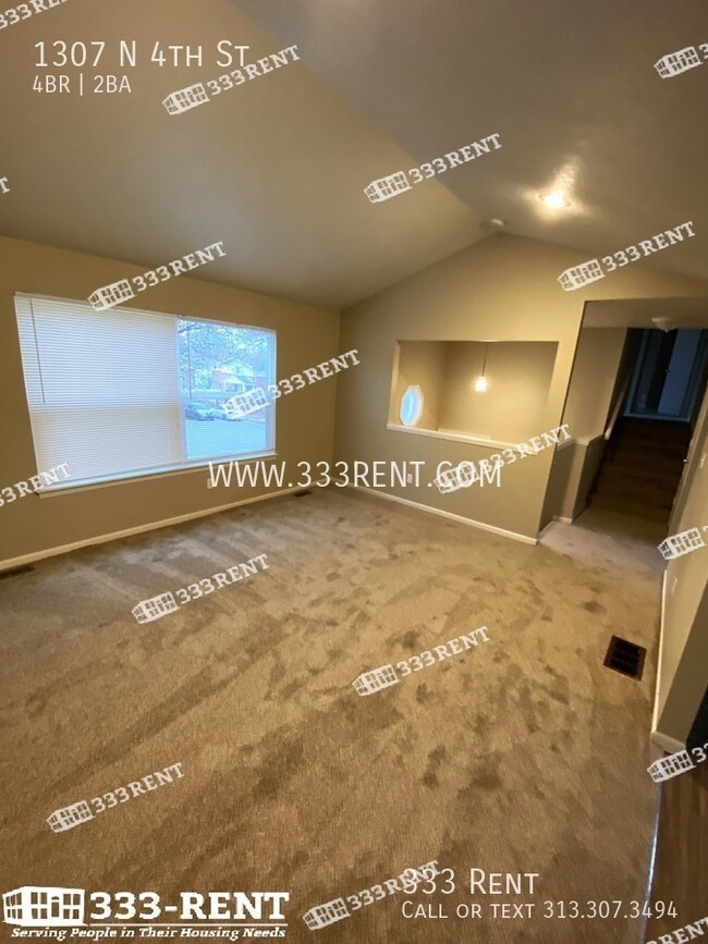 Building Photo - 1307 N 4th St