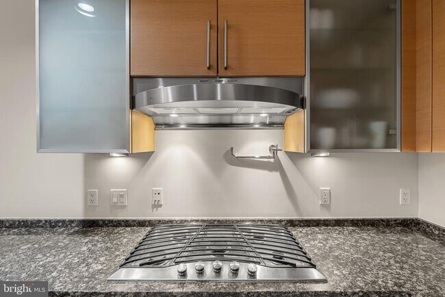 Building Photo - 801 Key Hwy