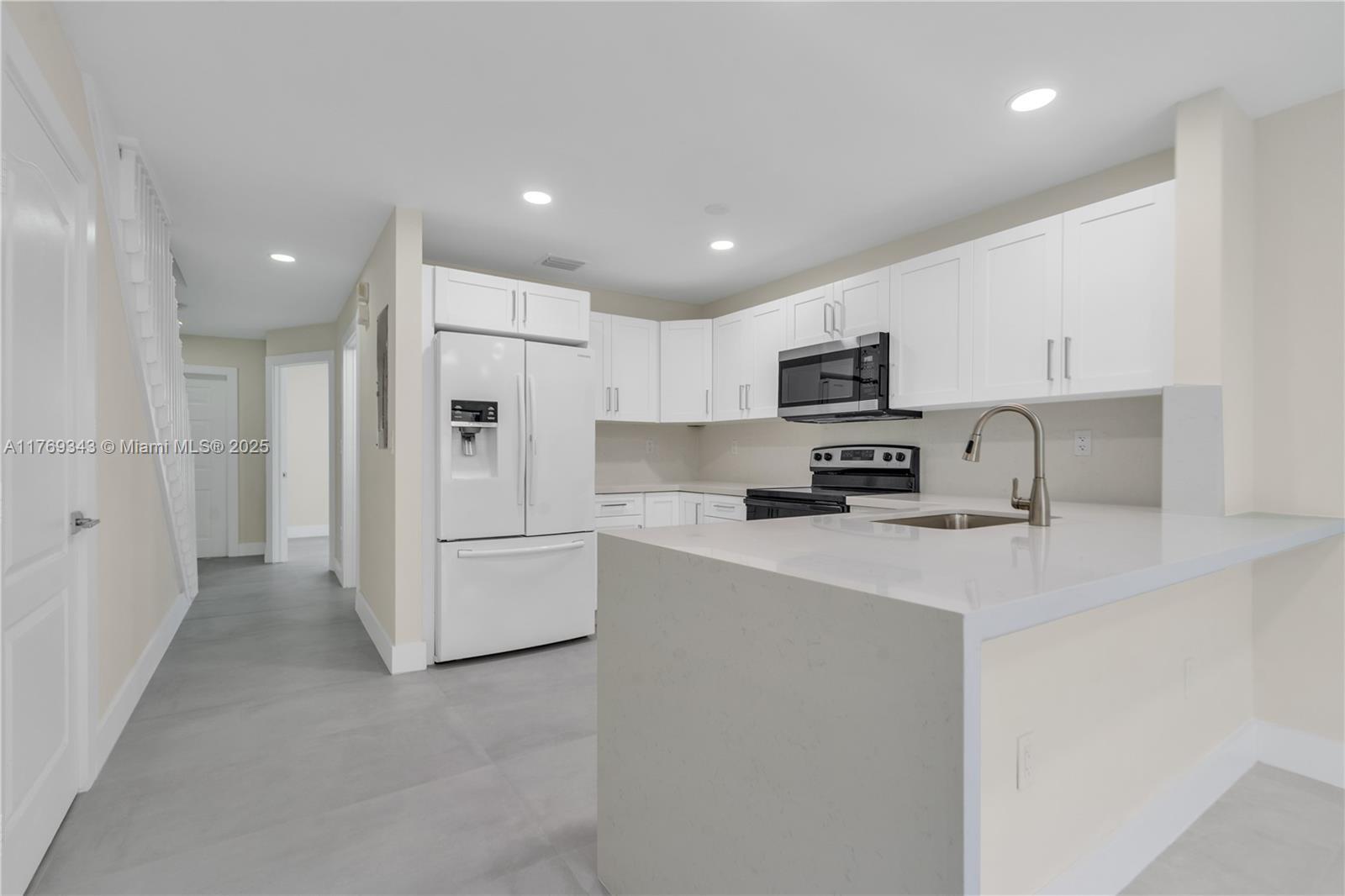Building Photo - 3167 SW 129th Ter