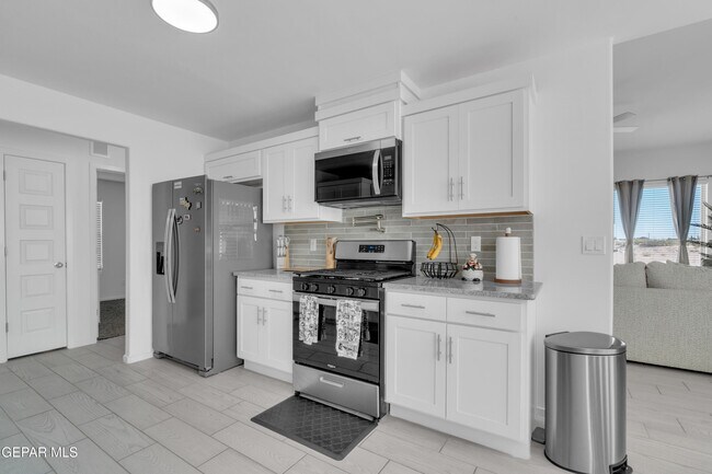 Building Photo - 805 P.º Tranquilo Pl