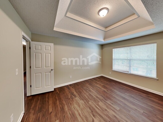 Building Photo - 4909 Lilly Stem Dr