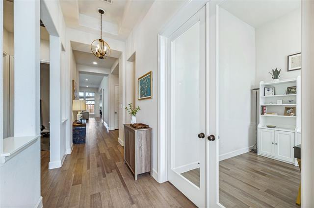 Building Photo - 2450 Kates Pl