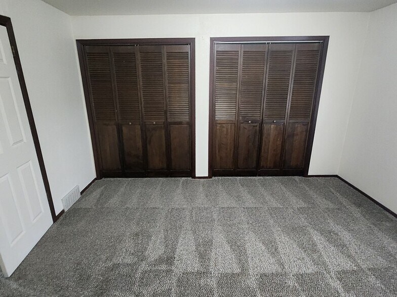 Building Photo - 5610 S 1300 E