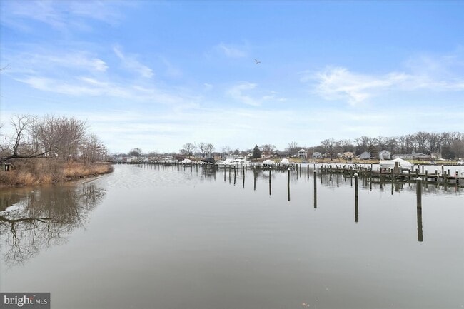 Building Photo - 304 Sweetbay Rd