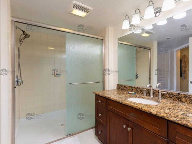 Building Photo - Coastal Luxury Living - 2BR/2BA Condo - Oc...