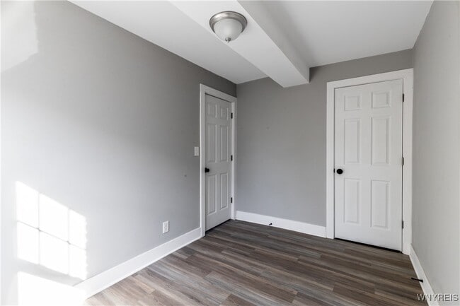 Building Photo - 1225 Hertel Ave