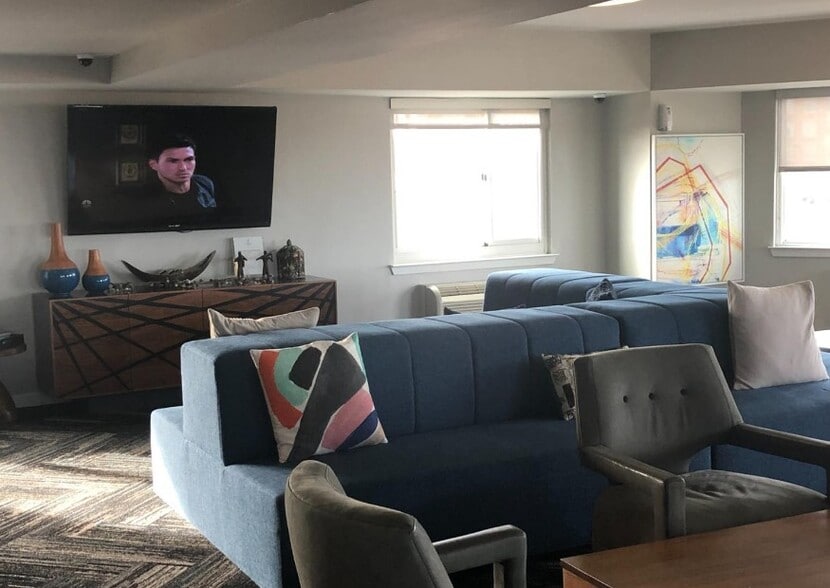 Community Room - 110 Somerset St Unit 2109