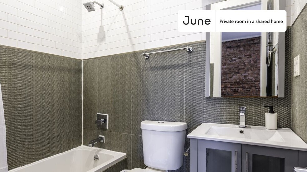 Building Photo - Room in Shared 4 bed/2 bath home in Bushwick