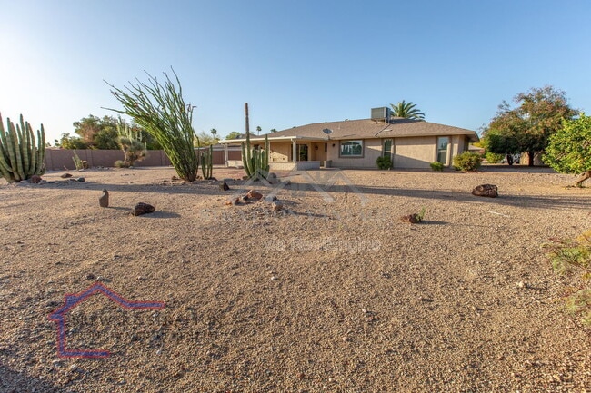 Building Photo - 18414 N 129th Ave