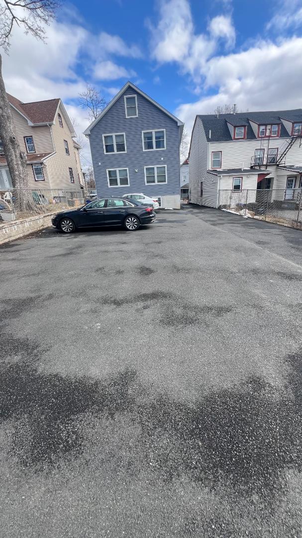 Building Photo - 16 Olyphant Pl