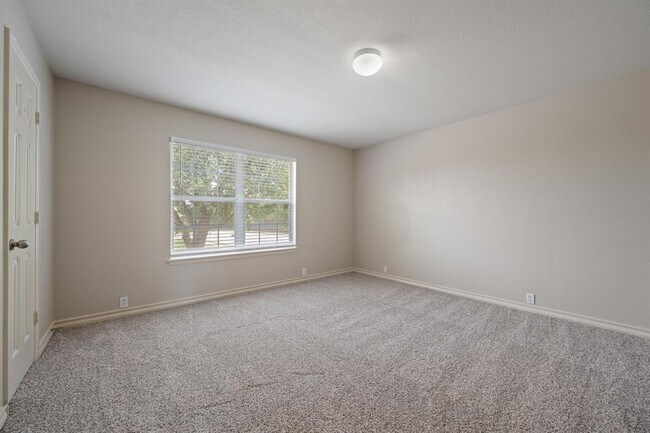 Building Photo - 20925 Texas Meadows Dr